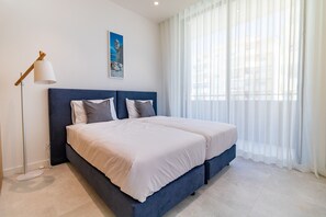 1 bedroom, free WiFi, bed sheets - LAGOS DELUXE 2 WITH POOL by HOMING (Lagos)