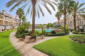 Property grounds - VILAMOURA GARDEN APARTMENT WITH POOL by HOMING (Vilamoura)