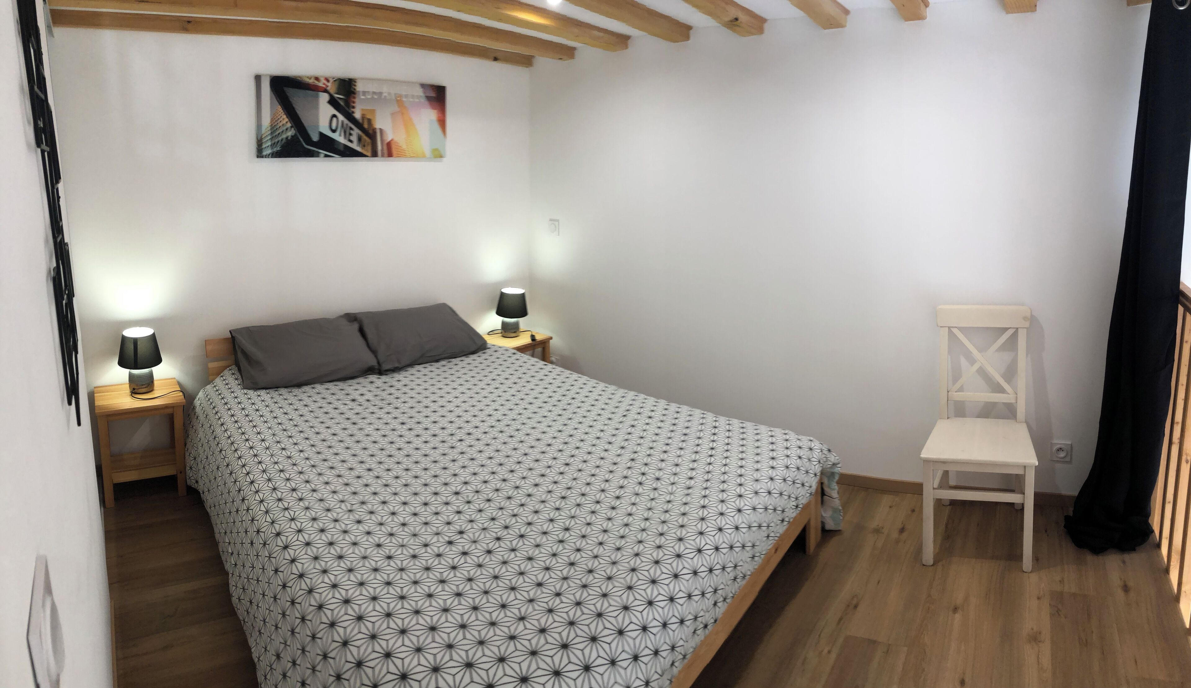 2 makuuhuonetta, silitysrauta/-lauta, vauvan matkasänky, Wi-Fi