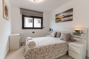 2 Schlafzimmer, Bügeleisen/Bügelbrett, kostenloses WLAN