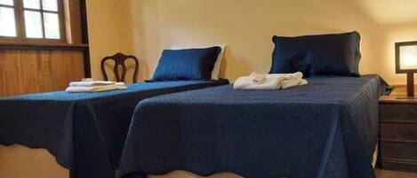 4 slaapkamers, een strijkplank/strijkijzer, wifi, beddengoed