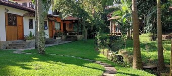 House, Garden, Creek, Unique Place - São Pedro
