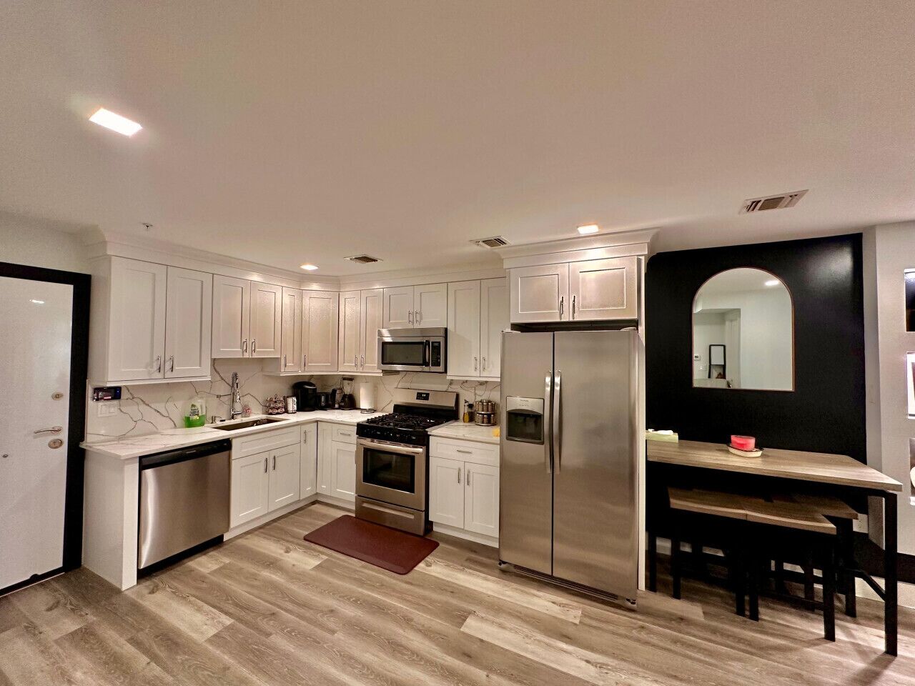 雪櫃、咖啡機/沖茶器、廚房用具/餐具/器皿