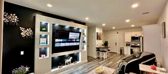 The Stylish Spot: 1BR with Free Parking