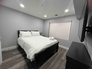 1 habitación, tabla de planchar con plancha, wifi y ropa de cama 