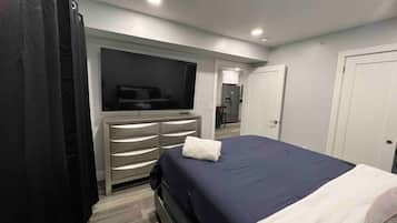 1 habitación, tabla de planchar con plancha y wifi