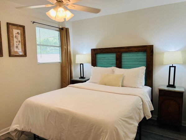 2 makuuhuonetta, työpöytä, silitysrauta/-lauta, Wi-Fi