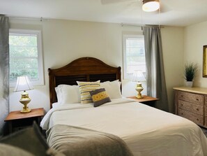 2 makuuhuonetta, työpöytä, silitysrauta/-lauta, Wi-Fi