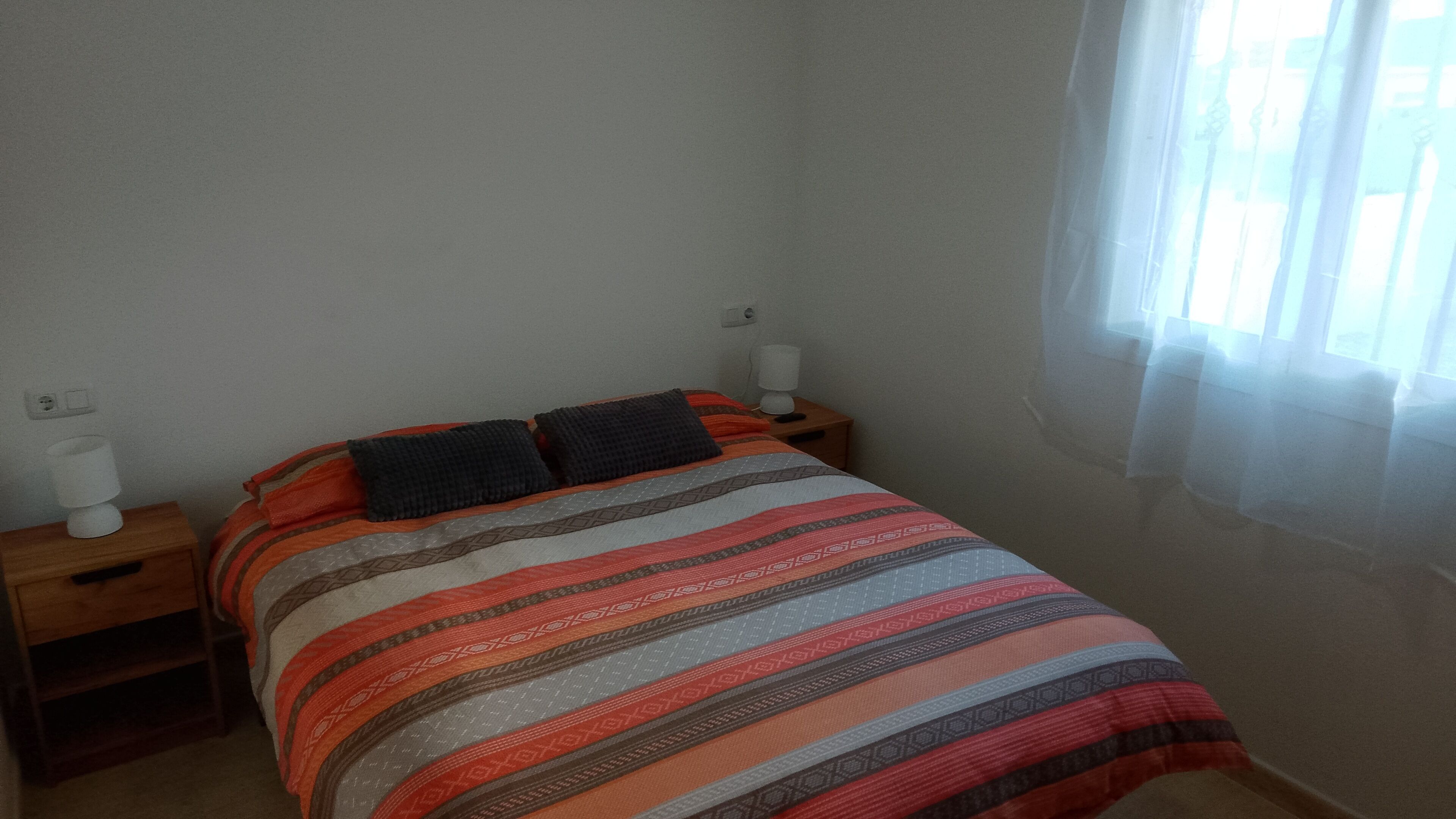 2 slaapkamers, een strijkplank/strijkijzer, wifi, beddengoed