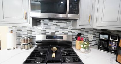 3-bedroom house in charming Marina with WiFi