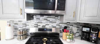 3-bedroom house in charming Marina with WiFi