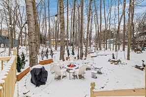 Outdoor dining - Lake, Firepit, Minigolf, Dog park, Ice skating (Tobyhanna)