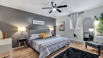 3 habitaciones, tabla de planchar con plancha, wifi y ropa de cama