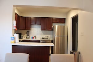 Apartment, 3 Bedrooms, Balcony | Private kitchen | Paper towels