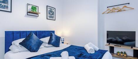 4 室のベッドルーム、アイロン / アイロン台、WiFi、ベッドシーツ