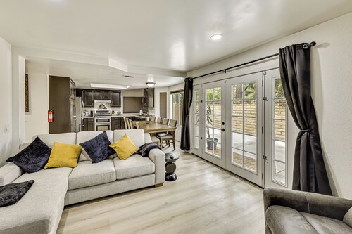 2 Mi to Victoria Gardens: Rancho Cucamonga Haven