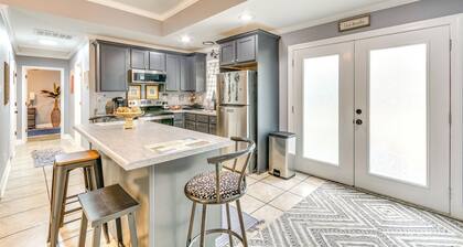 8 Mi to Dwtn Little Rock - Home w/ Fenced Yard!