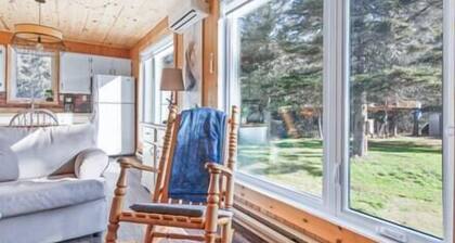 Hôtel à la maison - Chalet du Boisé avec spa