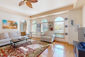 TV, fireplace - Town of Ocean View pet friendly house with a private pool! (Bethany Beach)