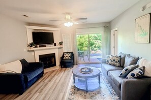 TV, peis og DVD-spiller