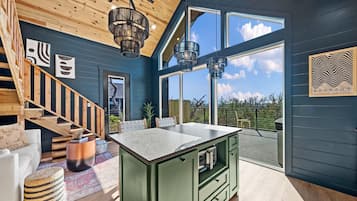 Standard Tree House, 1 Bedroom | Private kitchenette | Mini-fridge, oven, cookware/dishes/utensils