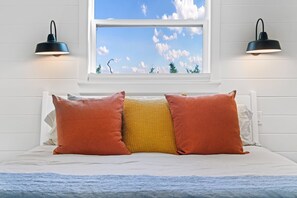 Standard Tree House, 1 Bedroom | 1 bedroom, laptop workspace, free WiFi - Chin 2 (Fredericksburg)