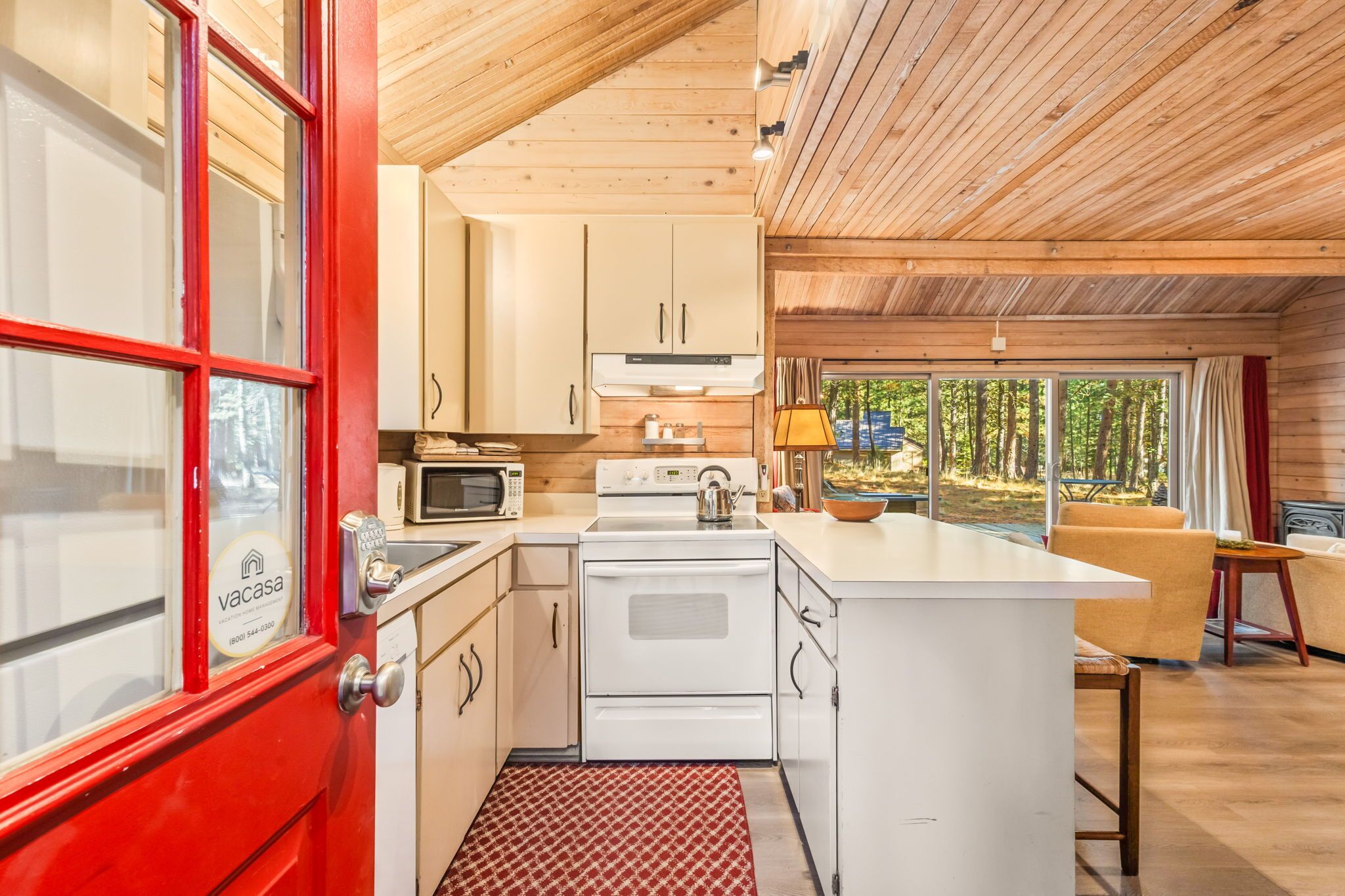 Microondas, horno, parrilla de estufa y lavavajillas 
