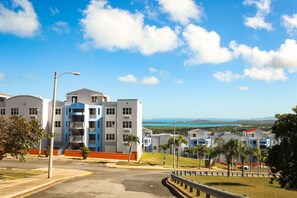 Apartment | 3 bedrooms, Internet - Relaxing Poolside Getaway With Balcony (Fajardo)