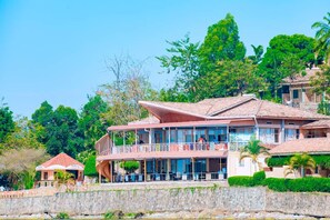 Nhà hàng