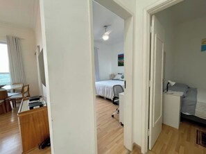 2 bedrooms, desk, iron/ironing board, WiFi