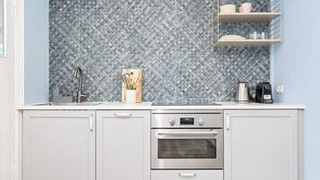 Apartment, 1 Schlafzimmer | Eigene Küche | Wasserkocher mit Kaffee-/Teezubehör, Wasserkocher