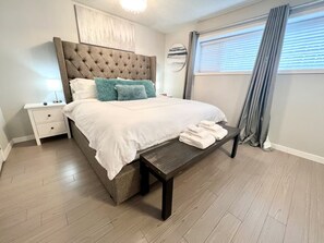 8 bedrooms, in-room safe, desk, iron/ironing board