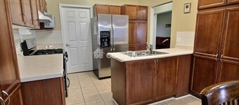 5 bedrooms cozy house in a very quiet & family friendly area 