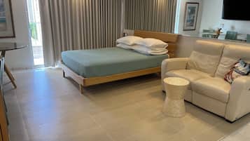 Iron/ironing board, free WiFi, bed sheets