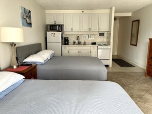 Fer et planche à repasser, Wi-Fi gratuit, draps fournis