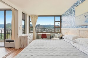 1 habitación, escritorio, tabla de planchar con plancha y wifi gratis