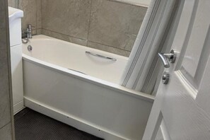 Shower, hair dryer, towels, soap - Stadium home
 (Wembley)