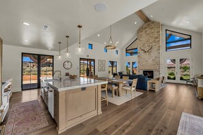 Interior - Zion Riverfront Farmhouse (Virgin)