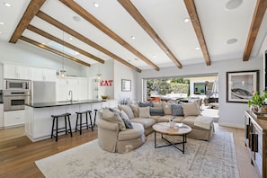 Interior - Private Wading Pool Home with Patio (Corona Del Mar)