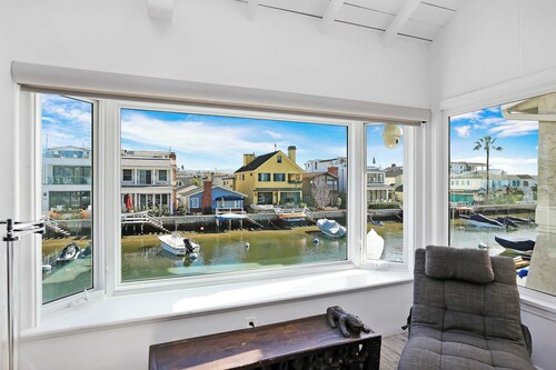 Grand Canal Getaway | Balboa Island
