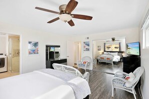 5 chambres, fer et planche à repasser, Wi-Fi, draps fournis
