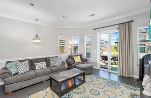 TV, fireplace, offices