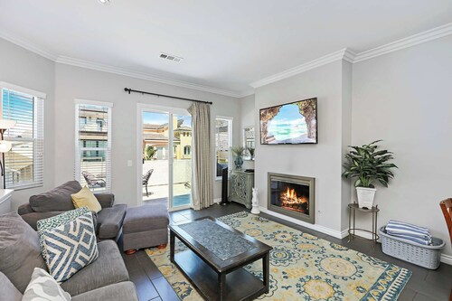 Newport Retreat B – Walk to Sand