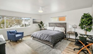 4 bedrooms, WiFi, bed sheets