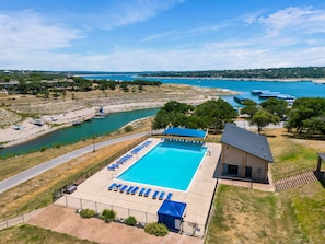 Outdoor pool - Casa Carmen by the Lakeside Golf Course (Leander)
