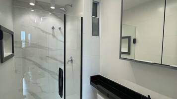 Comfort Room, Balcony, Sea View | Bathroom