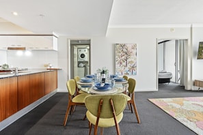 Dining - Lovely 2 Bed 2 Bath Ocean view Unit at Chevron (CHEV 3204 - 2N - NB) (Surfers Paradise)