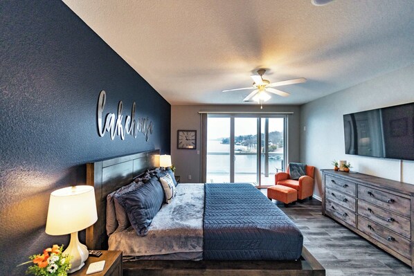 3 bedrooms, iron/ironing board, travel cot, WiFi