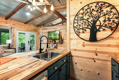 Cozy Cove Cabin – The Perfect Ozark Retreat!