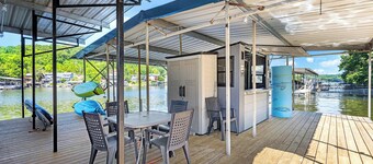 The Lake Shack – Waterfront Life